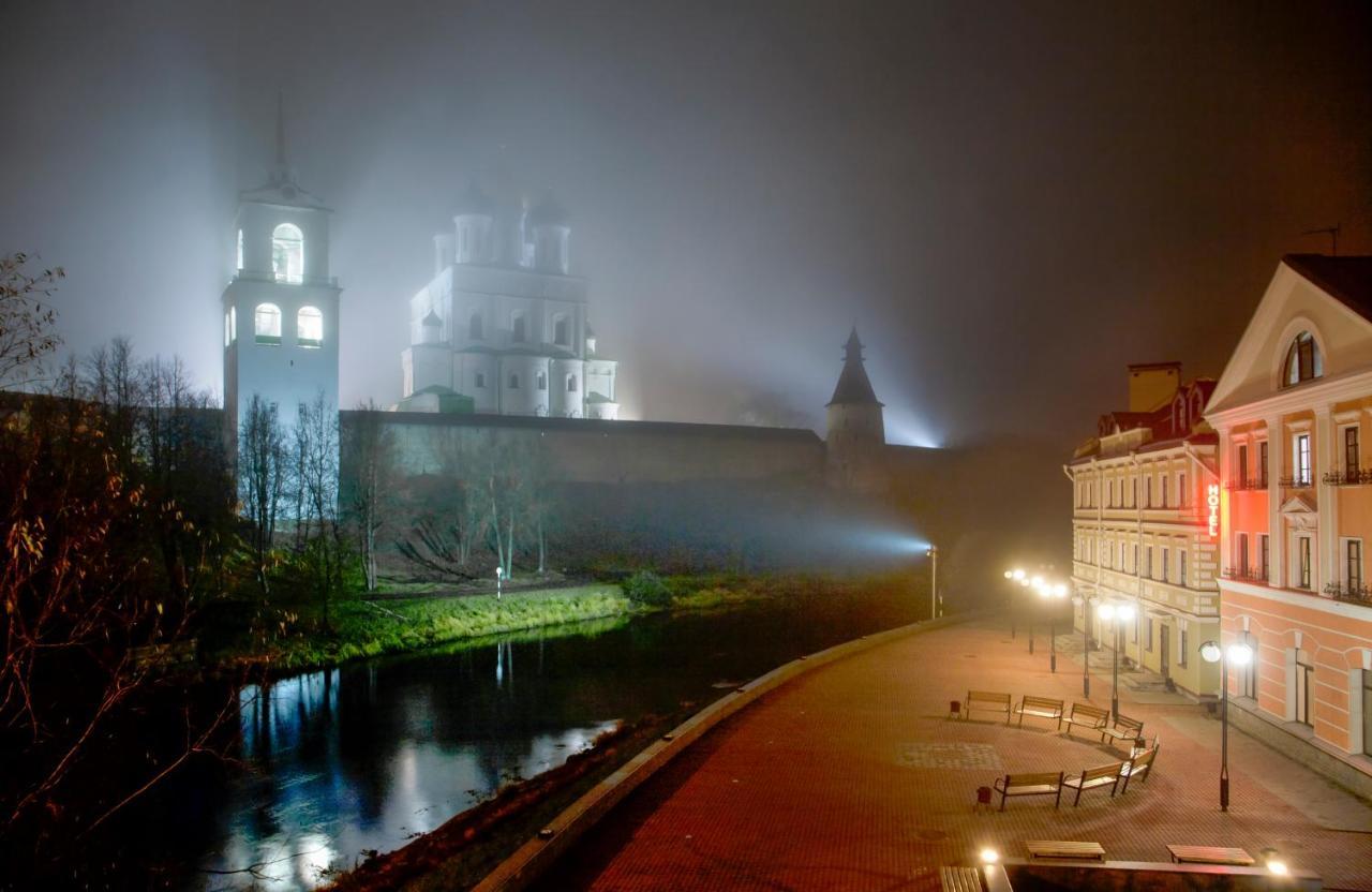 Golden Embankment Hotel Pskov Luaran gambar